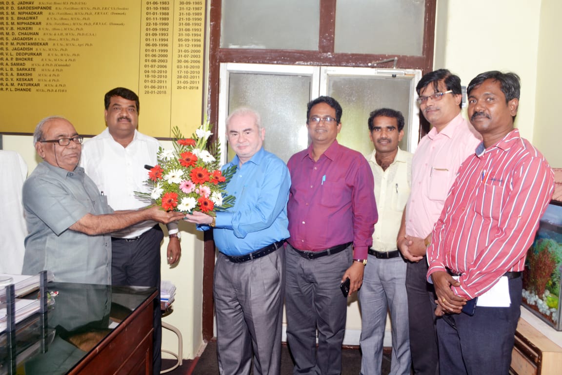 Visit Of Dr. Kelawala HVC Kamdhenu University